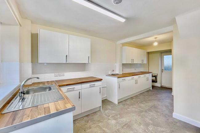 45 Queens Road, Warmley, Bristol, South Gloucestershire BS30 8EQ 2