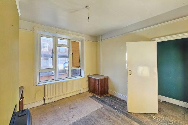 103 Oakfield Street, Altrincham, WA15 8HQ 4