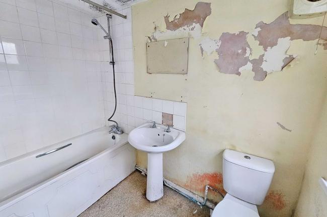 103 Oakfield Street, Altrincham, WA15 8HQ 4