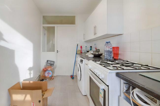 Flat 99, Gayton House, Chiltern Road, Bow, London, E3 4BY 6