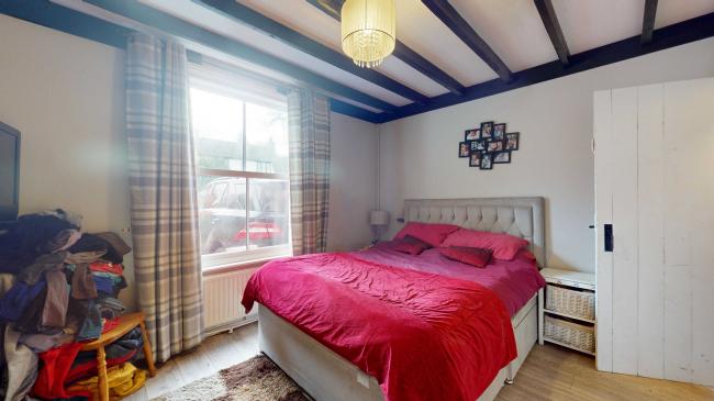 77 Chertsey Road, Windlesham, Surrey, GU20 6HD 4