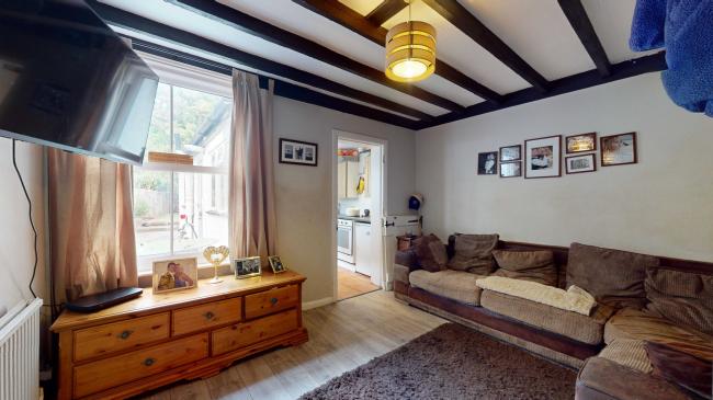 77 Chertsey Road, Windlesham, Surrey, GU20 6HD 4