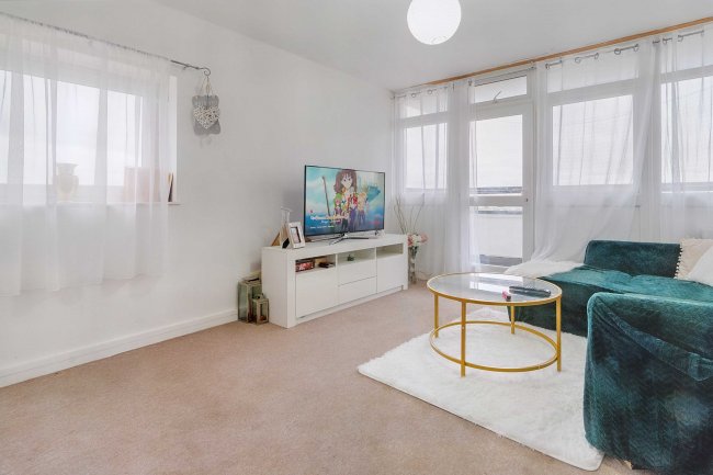 41 Westland House, Rymill Street, North Woolwich, E16 2LF 10