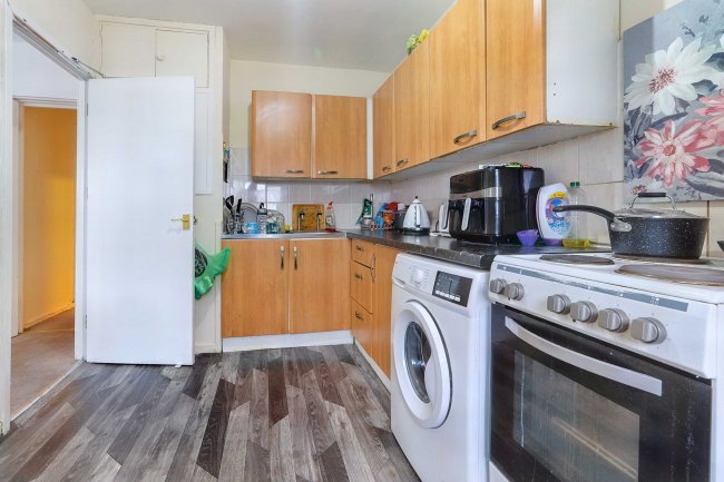 41 Westland House, Rymill Street, North Woolwich, E16 2LF 10