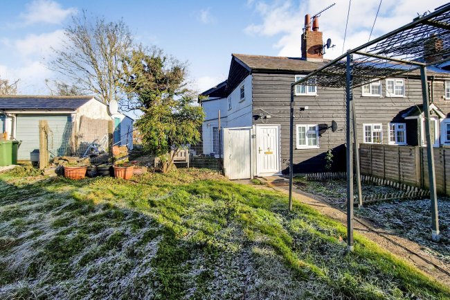 1 Chestnut Cottages, Burton End, Stanstead, CM24 8UJ 6