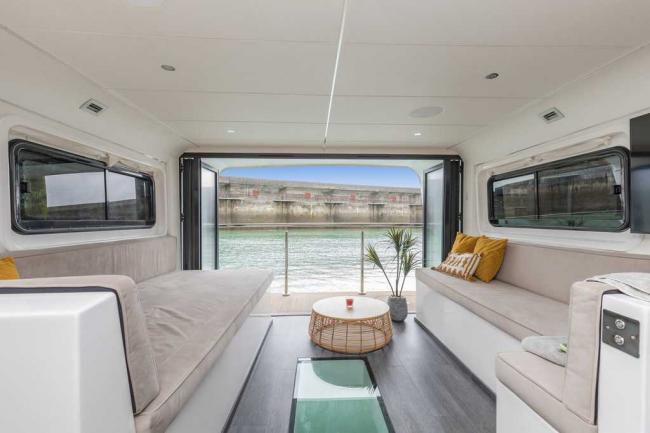 Houseboat and Berth, Eastern Concourse, Brighton Marina Village, Brighton, BN2 5SF 4