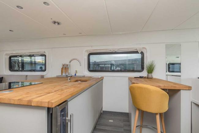 Houseboat and Berth, Eastern Concourse, Brighton Marina Village, Brighton, BN2 5SF 4