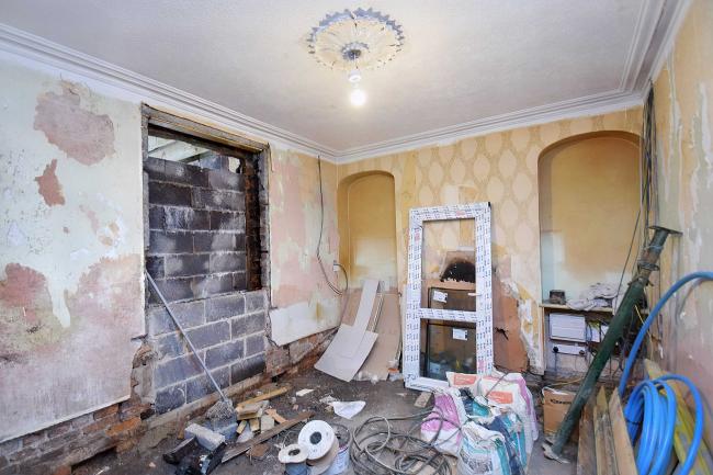 3 New Road, Llanelli, Dyfed, SA15 3DP 7