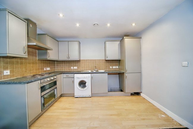 Flat 5, Tower Court, London Road, Newcastle, Staffordshire, ST5 1LT 2