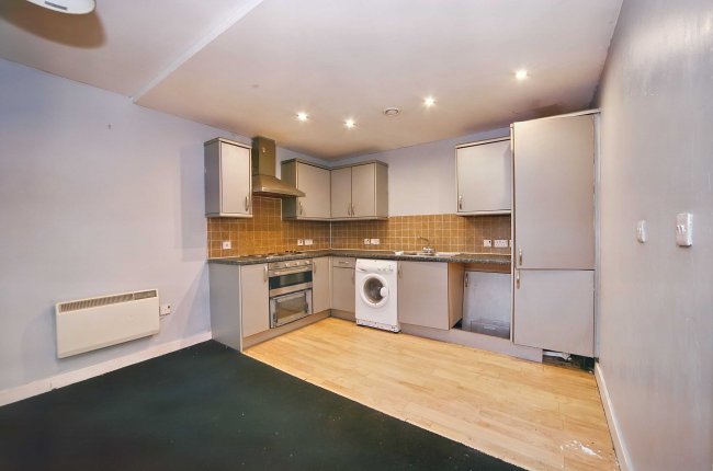 Flat 5, Tower Court, London Road, Newcastle, Staffordshire, ST5 1LT 2