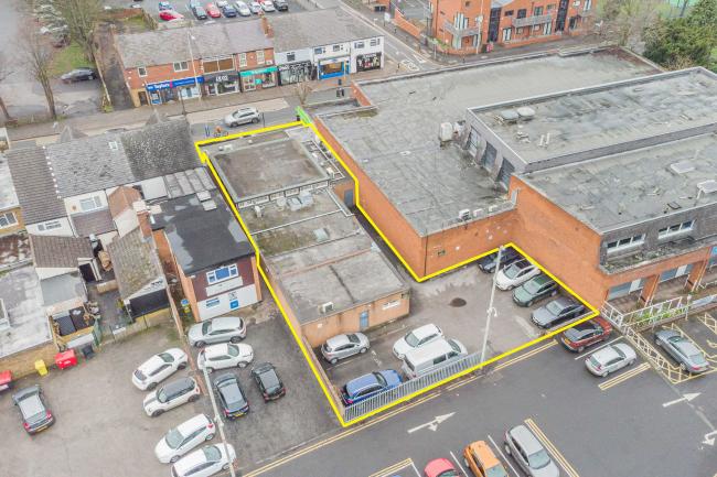 70 High Street, Kingswinford, DY6 8AE 9