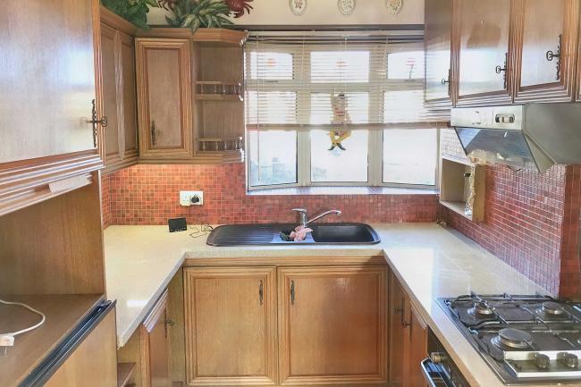 17 Bourne Avenue, Basildon, Essex, SS15 6DX 10