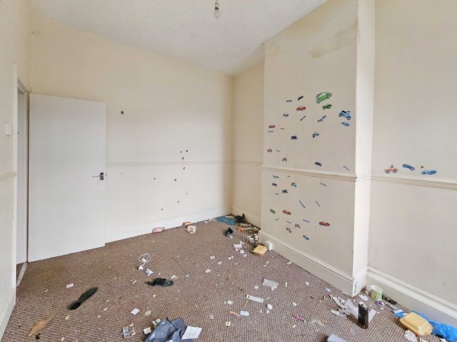 9 Lynn Grove, Blackpool FY1 2HZ 7