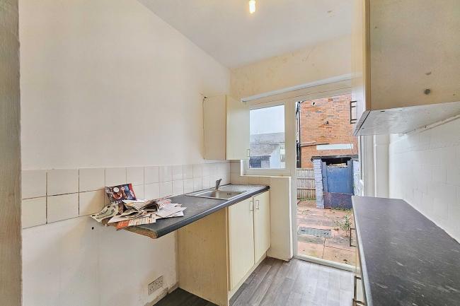 31 Ramsey Avenue, Blackpool, FY3 7AG 10