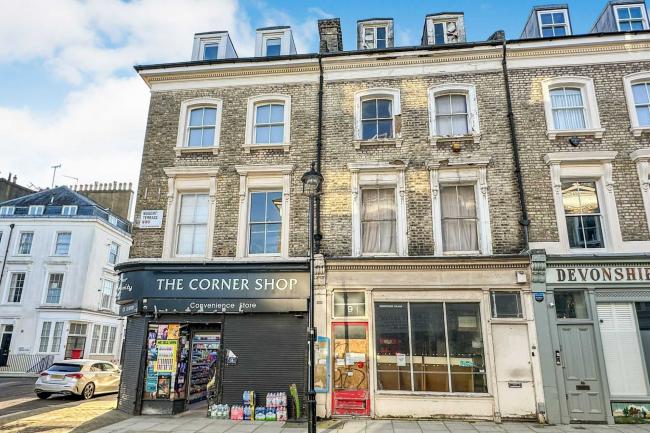 9 Nugent Terrace, St Johns Wood, London, NW8 9QB 10