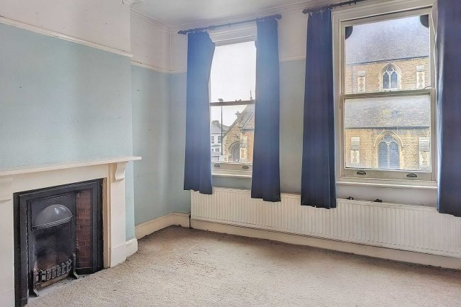 26a St Pauls Road, Thornton Heath, CR7 8NB 10