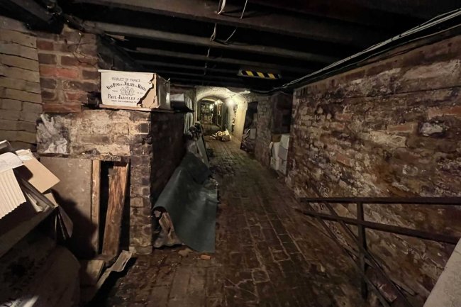 146-148 High Street, Tonbridge TN9 1BB 2