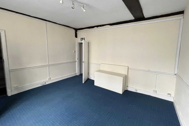 146-148 High Street, Tonbridge TN9 1BB 2