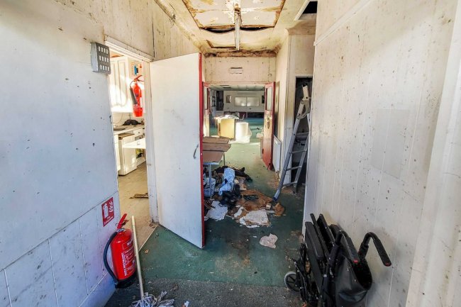 The Training Centre Park Road, Teddington, London, TW11 0AQ 10