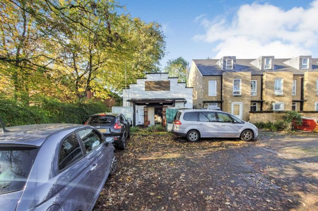 The Training Centre Park Road, Teddington, London, TW11 0AQ 10