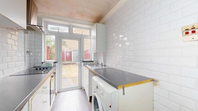 72/72A Clarendon Road, Wimbledon, London, SW19 2DY 7