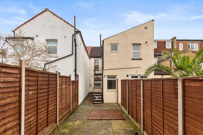 72/72A Clarendon Road, Wimbledon, London, SW19 2DY 7