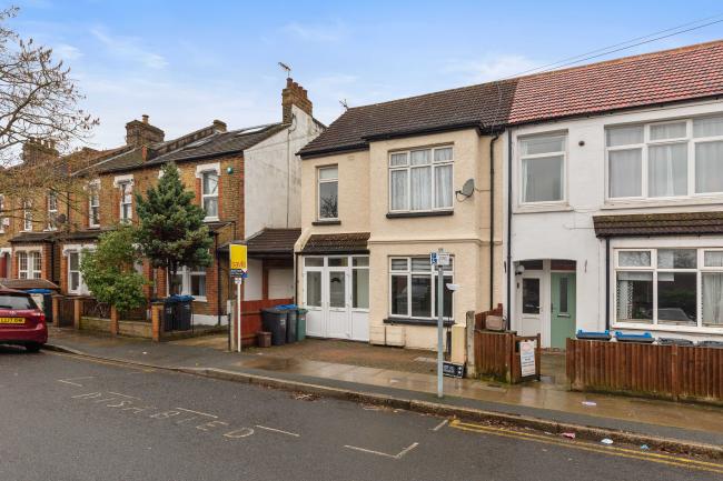 72/72A Clarendon Road, Wimbledon, London, SW19 2DY 7