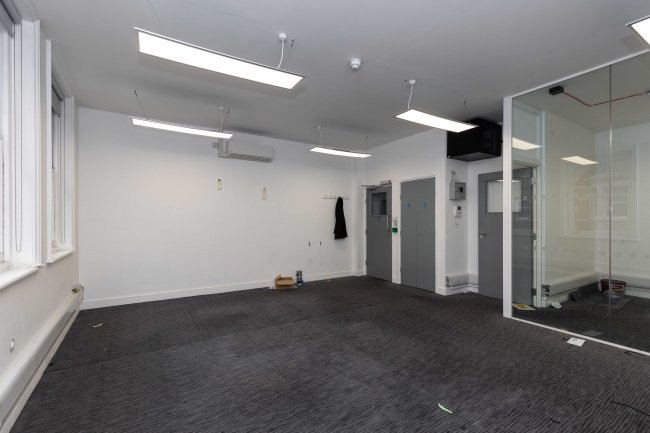 33 Southampton Street, Covent Garden, London, WC2E 7HE 6