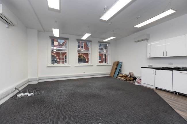 33 Southampton Street, Covent Garden, London, WC2E 7HE 6