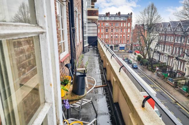 Flat 8 St. Johns Court, Finchley Road, Hampstead, London, NW3 6LL 6