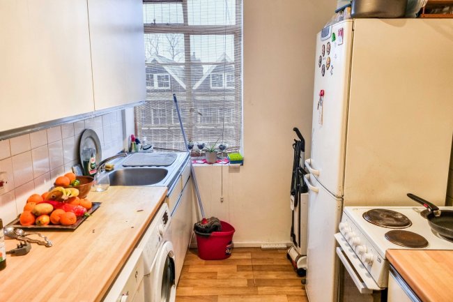 Flat 8 St. Johns Court, Finchley Road, Hampstead, London, NW3 6LL 6