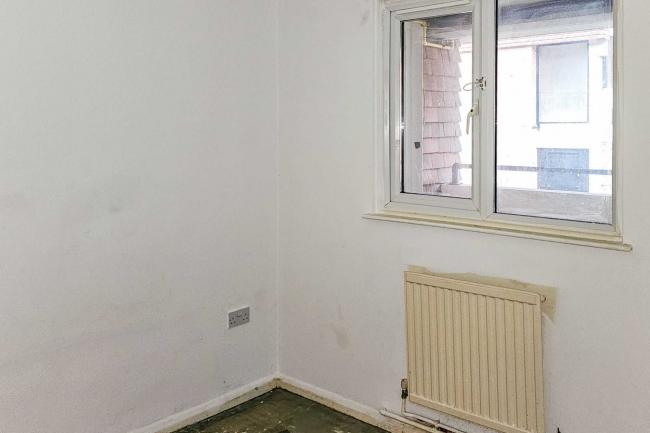 Flat 30 Atholl Court & Garage, Kingsway Gardens, Andover, SP10 4BB 4