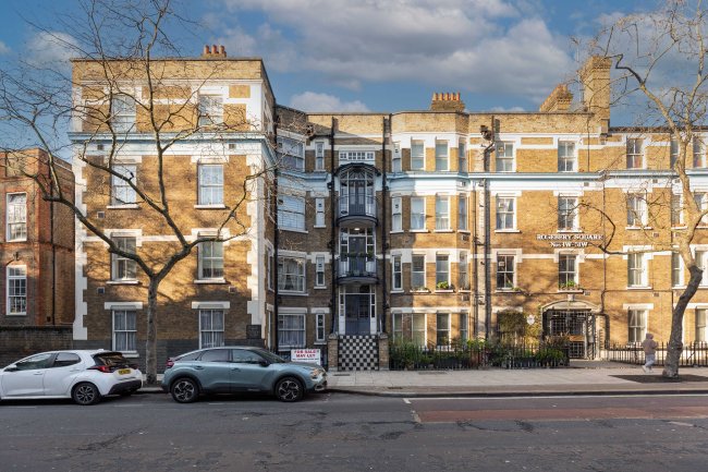1 Rosebery Avenue, London, EC1R 4SR 4
