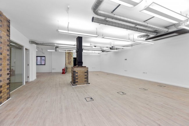 10C Warner Street, London, EC1R 5HA 3