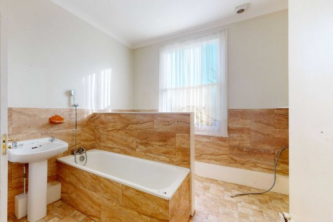 92 Prebend Street, Islington, London N1 8PR 1