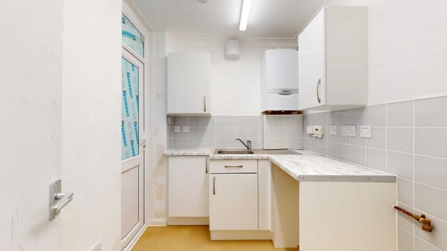 104A Hammond Road, Southall, UB2 4EH 8