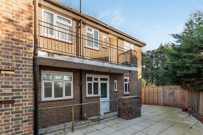 Ground Floor Flat, 9 Perth Close, Raynes Park, London, SW20 0AJ 8