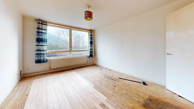 4 Erskine Crescent, Tottenham, London, N17 9PA 1