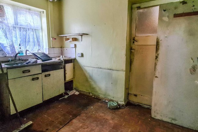 44 Cippenham Lane, Slough, SL1 5BN 3