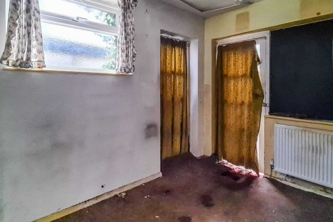 44 Cippenham Lane, Slough, SL1 5BN 3