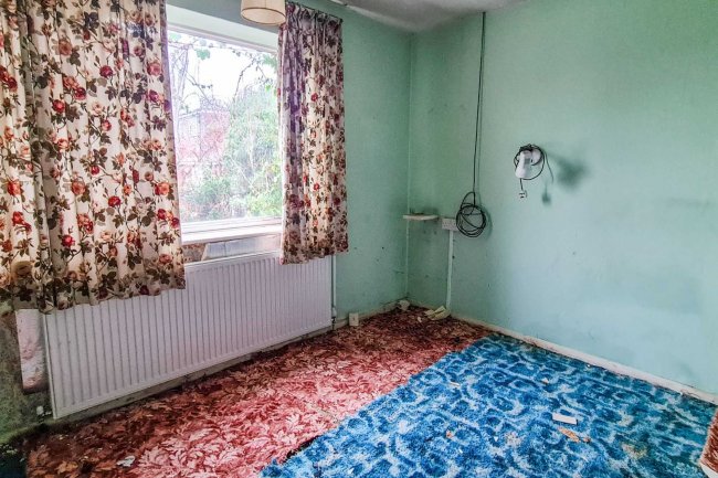 44 Cippenham Lane, Slough, SL1 5BN 3