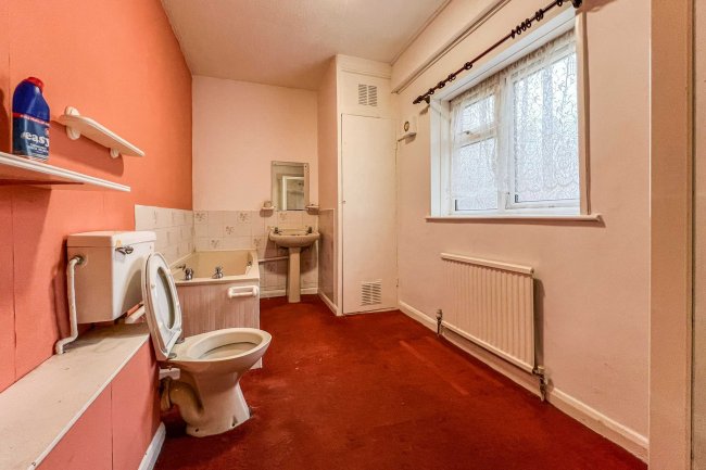 104 Queens Road, Hastings, East Sussex, TN34 1RL 8