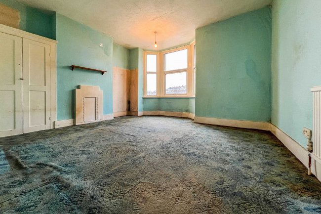 104 Queens Road, Hastings, East Sussex, TN34 1RL 8