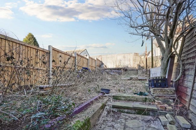 202 Coombe Valley Road, Dover, CT17 0HG 9