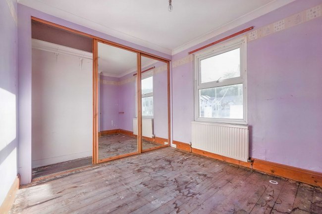 202 Coombe Valley Road, Dover, CT17 0HG 9