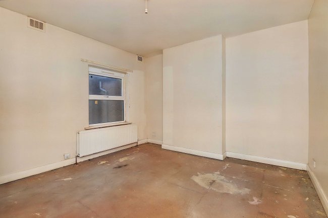 47A & 47B Lord Street, Leigh, WN7 1BY 6