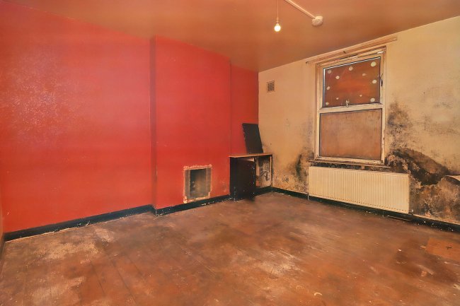 47A & 47B Lord Street, Leigh, WN7 1BY 6