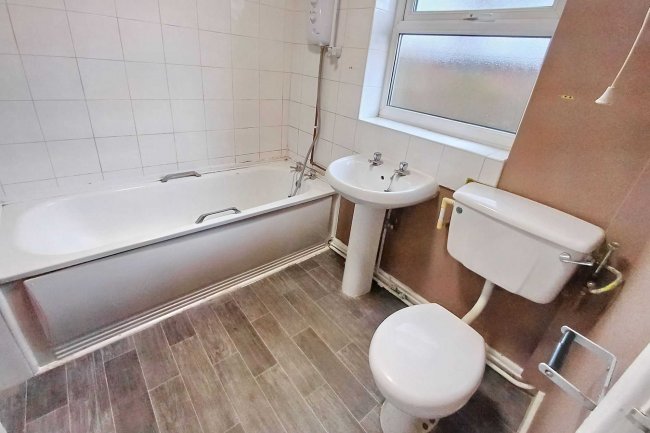 11 Suffolk Street, Runcorn, Cheshire, WA7 1EW 8