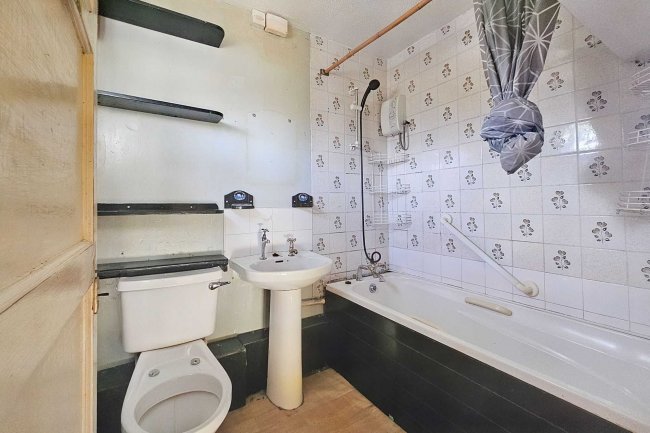 14 Weymouth Close, Murdishaw, Runcorn, Cheshire, WA7 6JJ 2