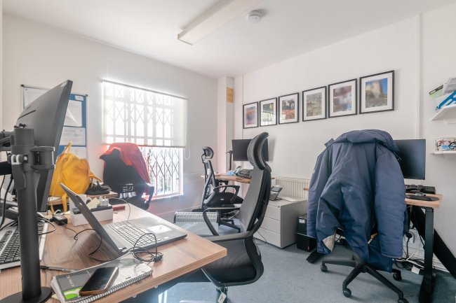 39  39.5  40  40a/41  42 Castle Street and 53 Quarry Street, Guildford GU1 3UA 6